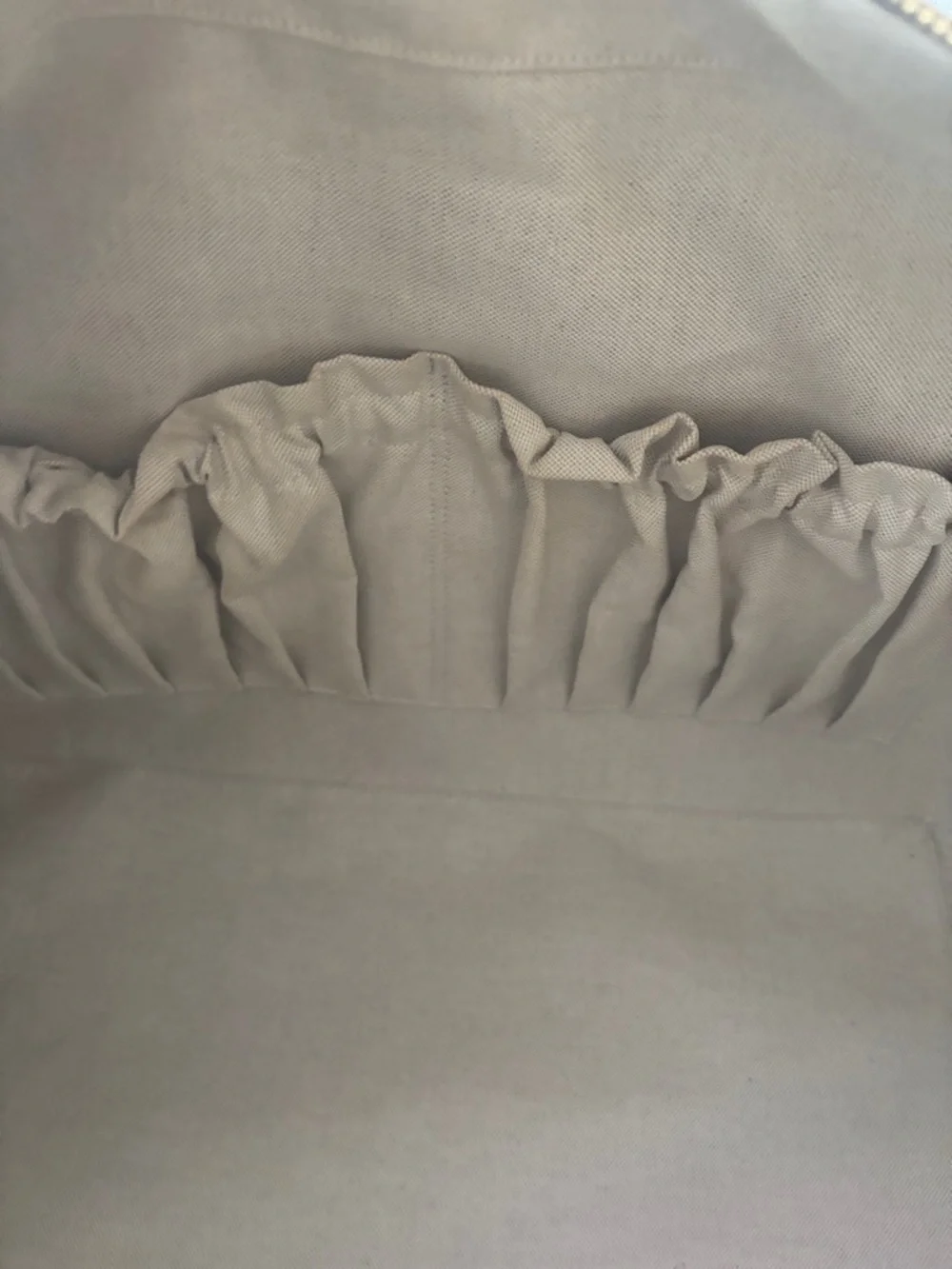 Gucci Beige GG Canvas Duffel with Brown Leather Trim - Picture 4 of 5